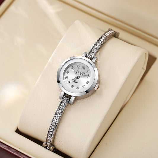 PREMIUM SILVER GLAMOUR