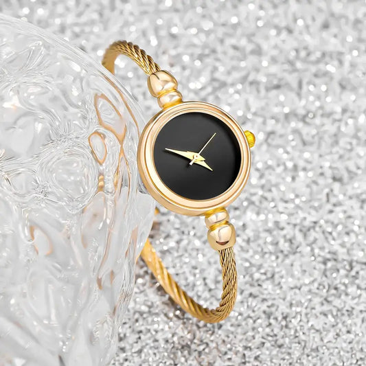 ELEGANT ROUND DESIGN BLACK WATCH