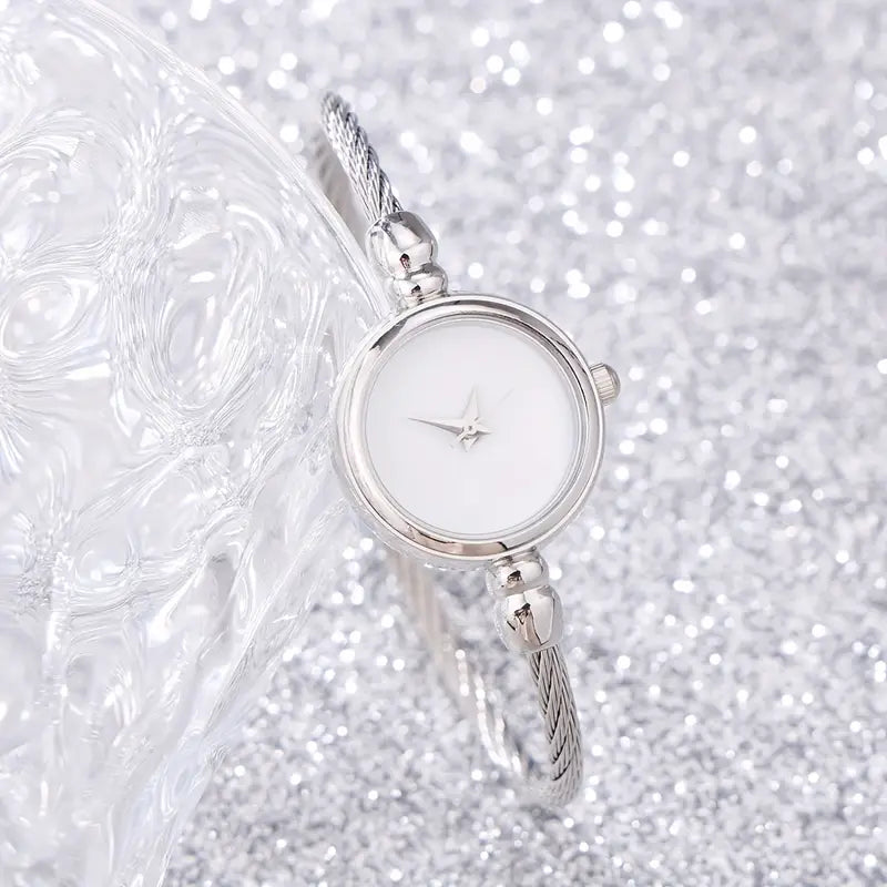 ELEGANT ROUND DESIGN WHITE WATCH