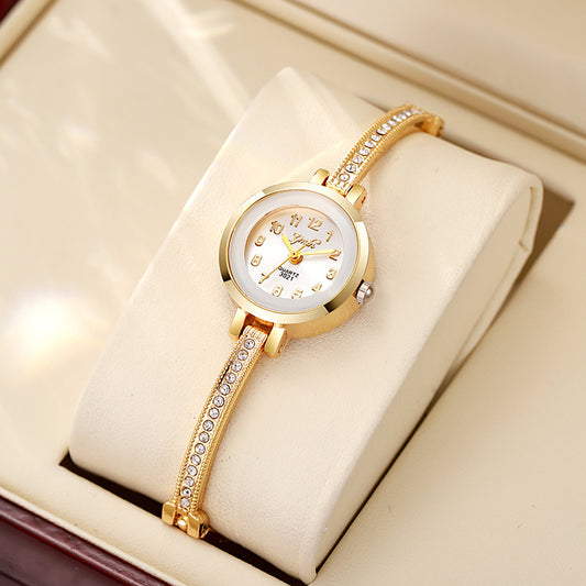 PREMIUM GOLDEN GLAMOUR