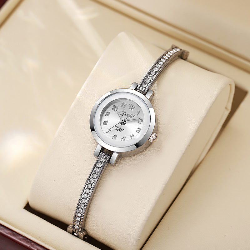 PREMIUM SILVER GLAMOUR